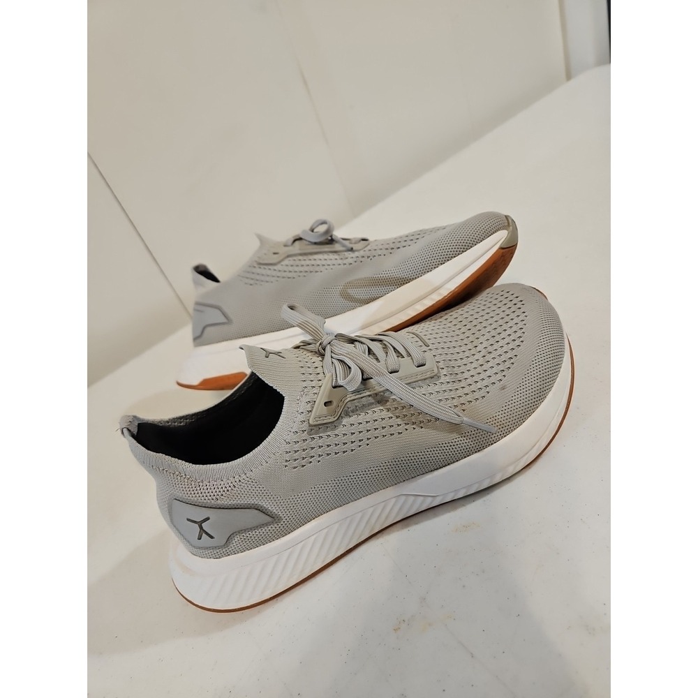 Flux Adapt Waterproof Runner Lunar Gray Athletic Shoes Sneakers Men 8 W 9.5(S152